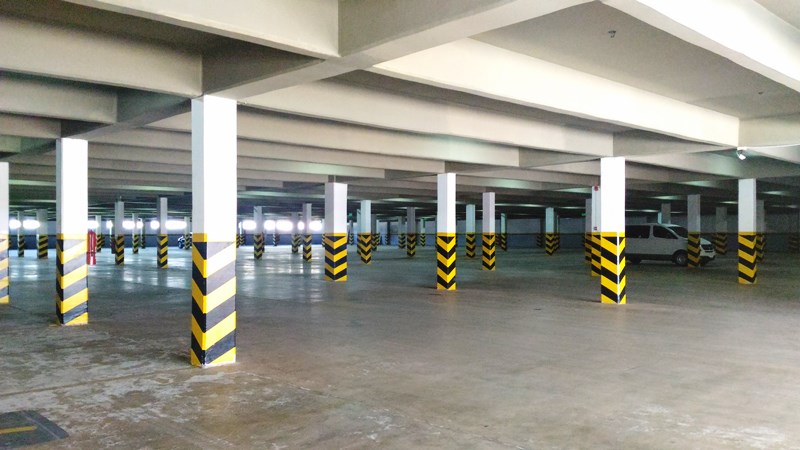 Estacionamento coberto e gratuito