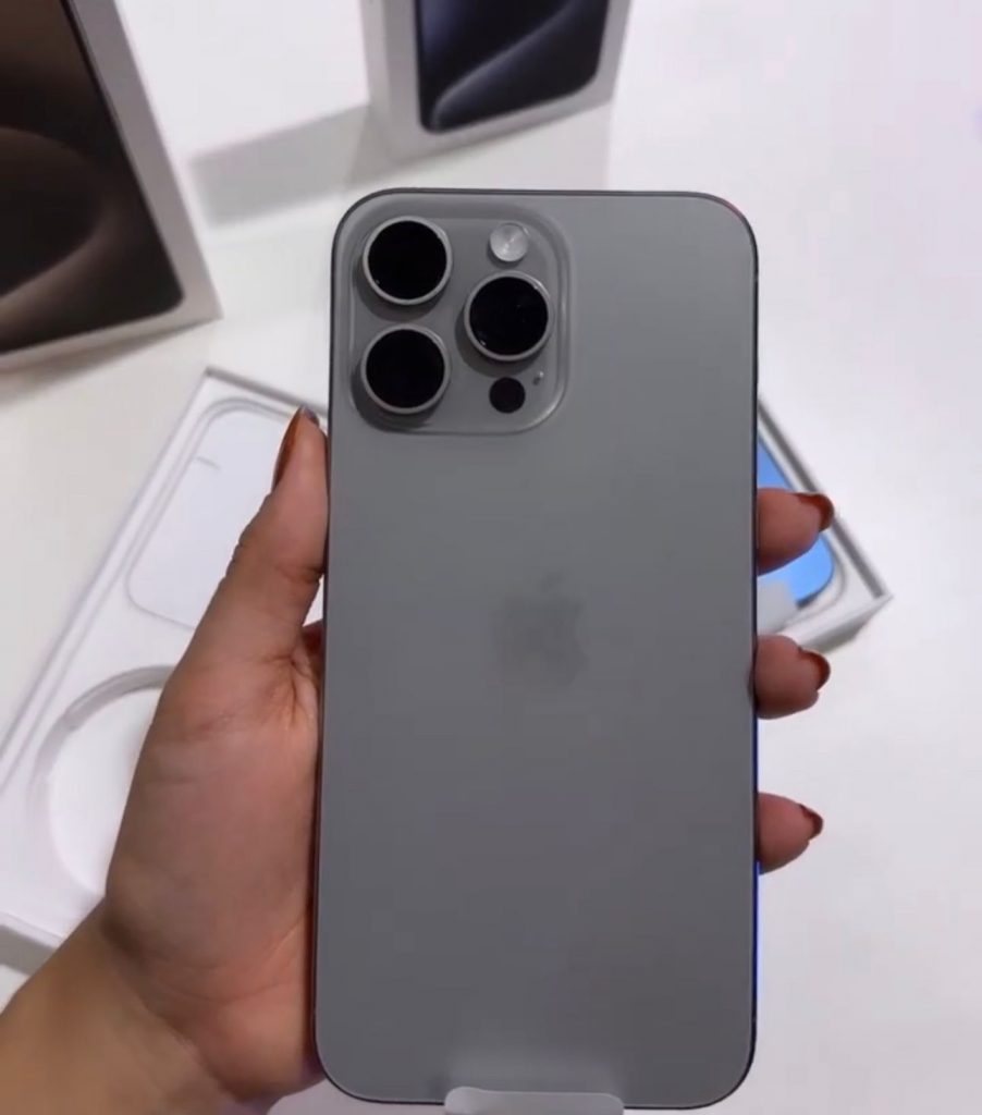 novo iPhone 15 Pro